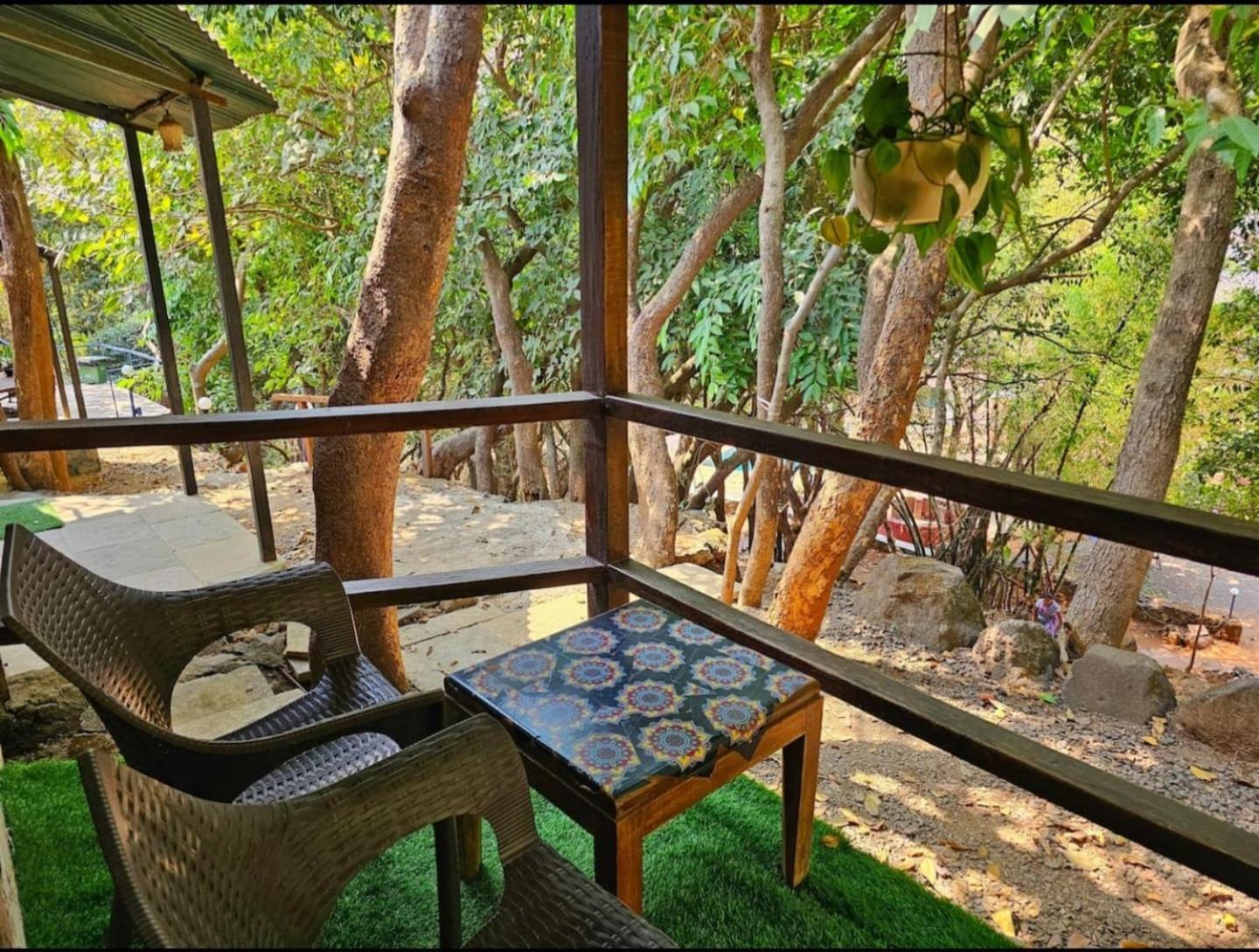 Captans Lonavala