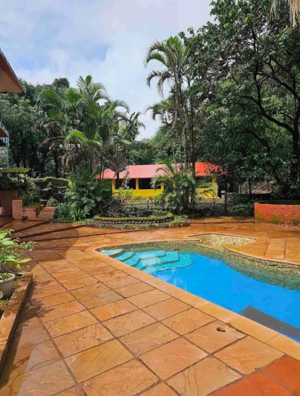 Captans * Lonavala