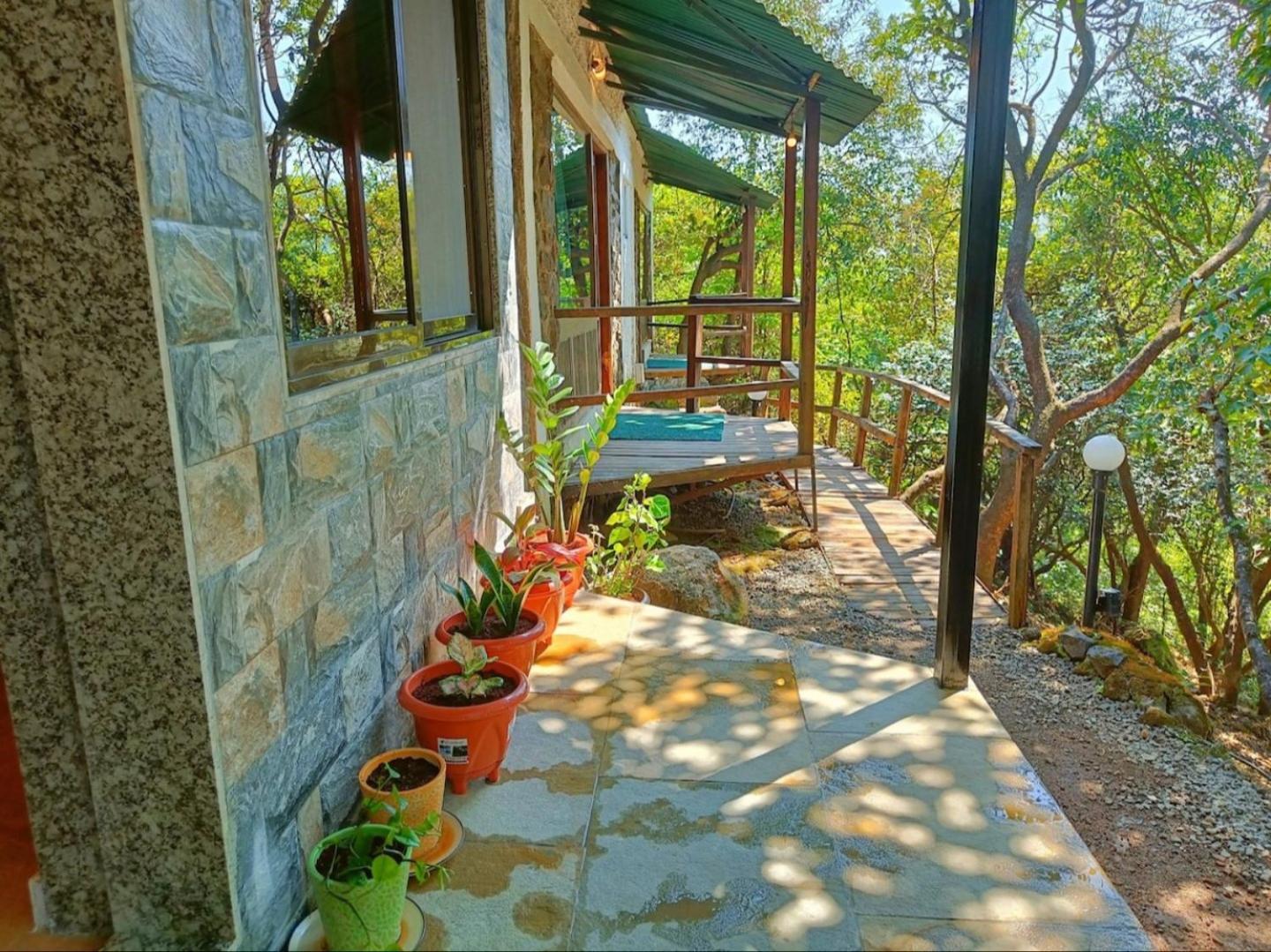 Captans Lonavala