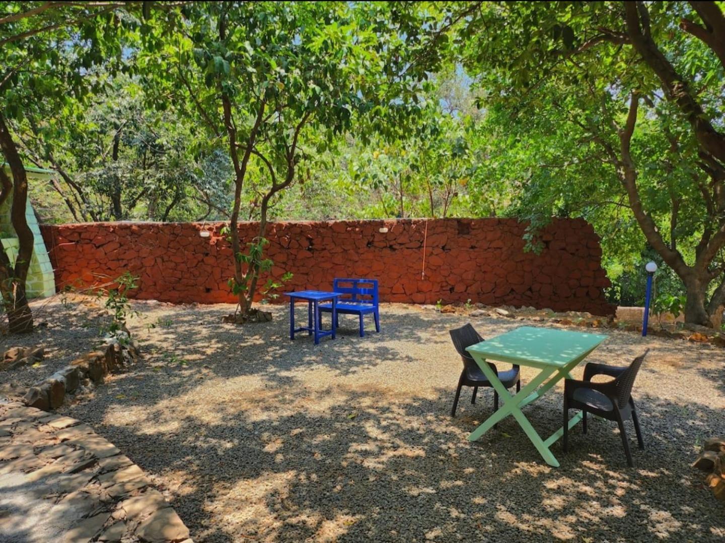 Captans * Lonavala